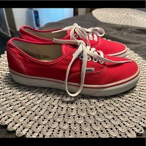 Red vans! (9.5/8) preownded and in wonderful condition!